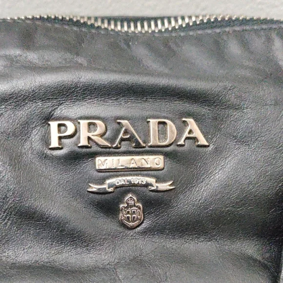 Prada Black Leather New Look Tote Bag - Picture 2 of 14